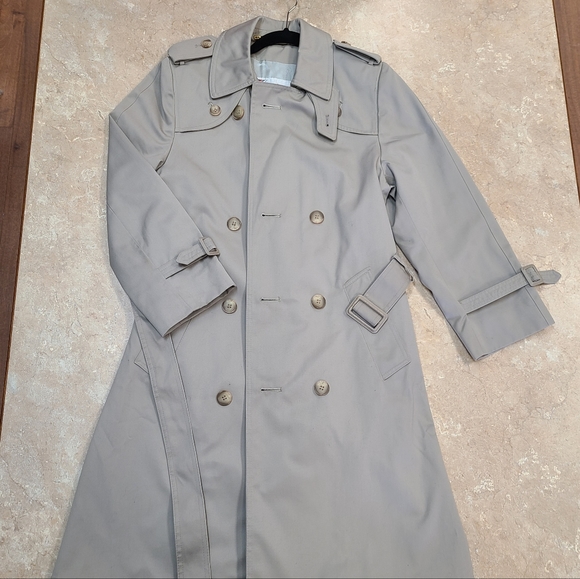 Vintage Pierre Cardin Trench Coat, size 38 R, beige - Picture 10 of 10